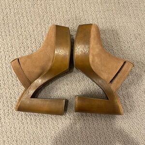 Gianni Bini platform clogs